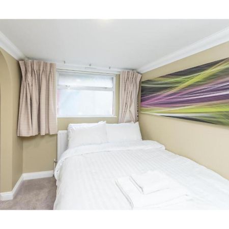 Uno Hotel Heathrow Windsor Slough Exterior foto