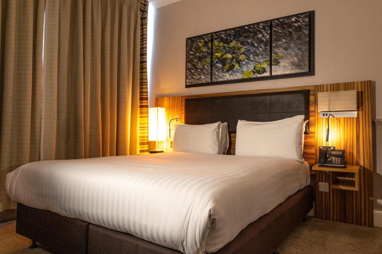 Uno Hotel Heathrow Windsor Slough Exterior foto