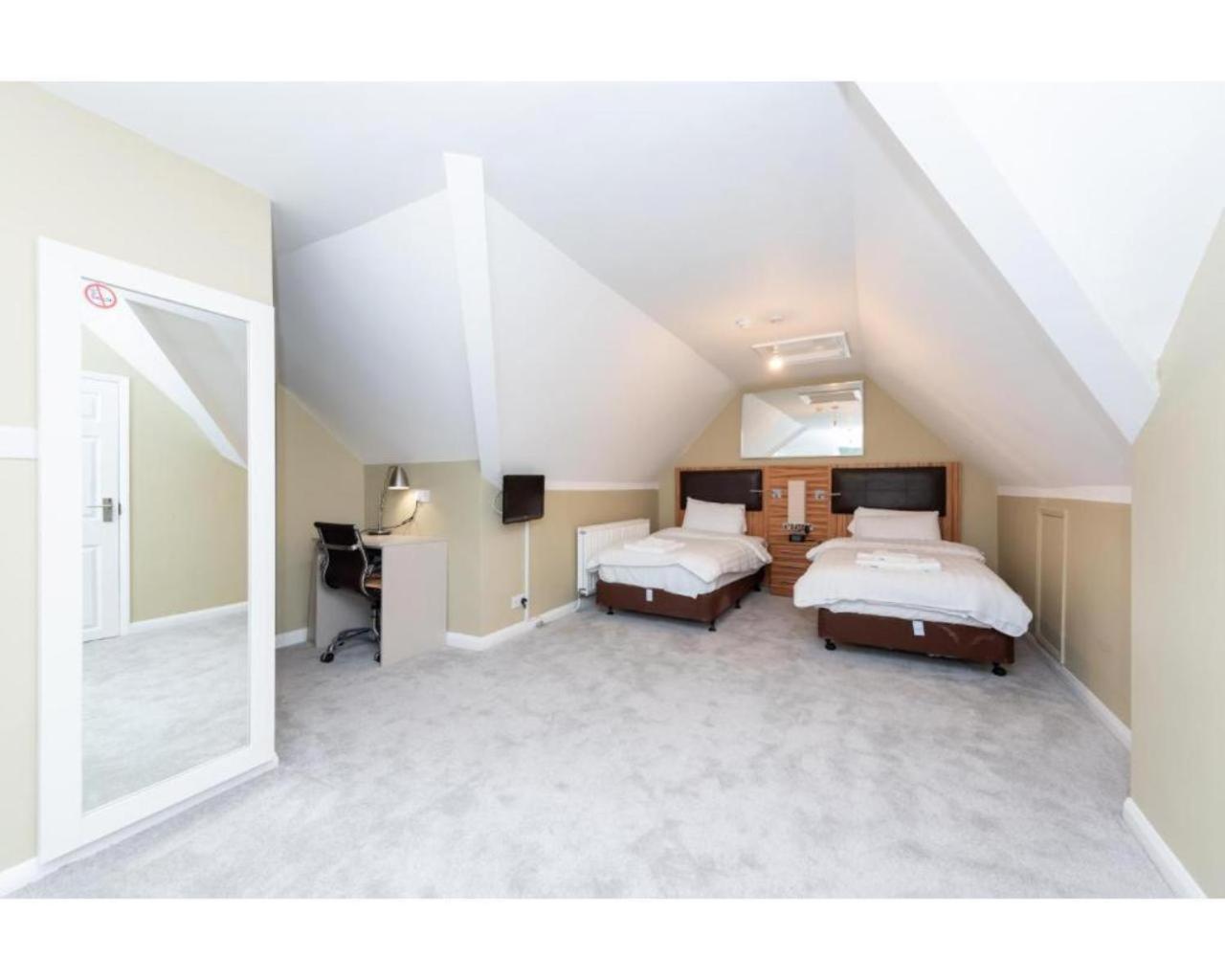 Uno Hotel Heathrow Windsor Slough Quarto foto