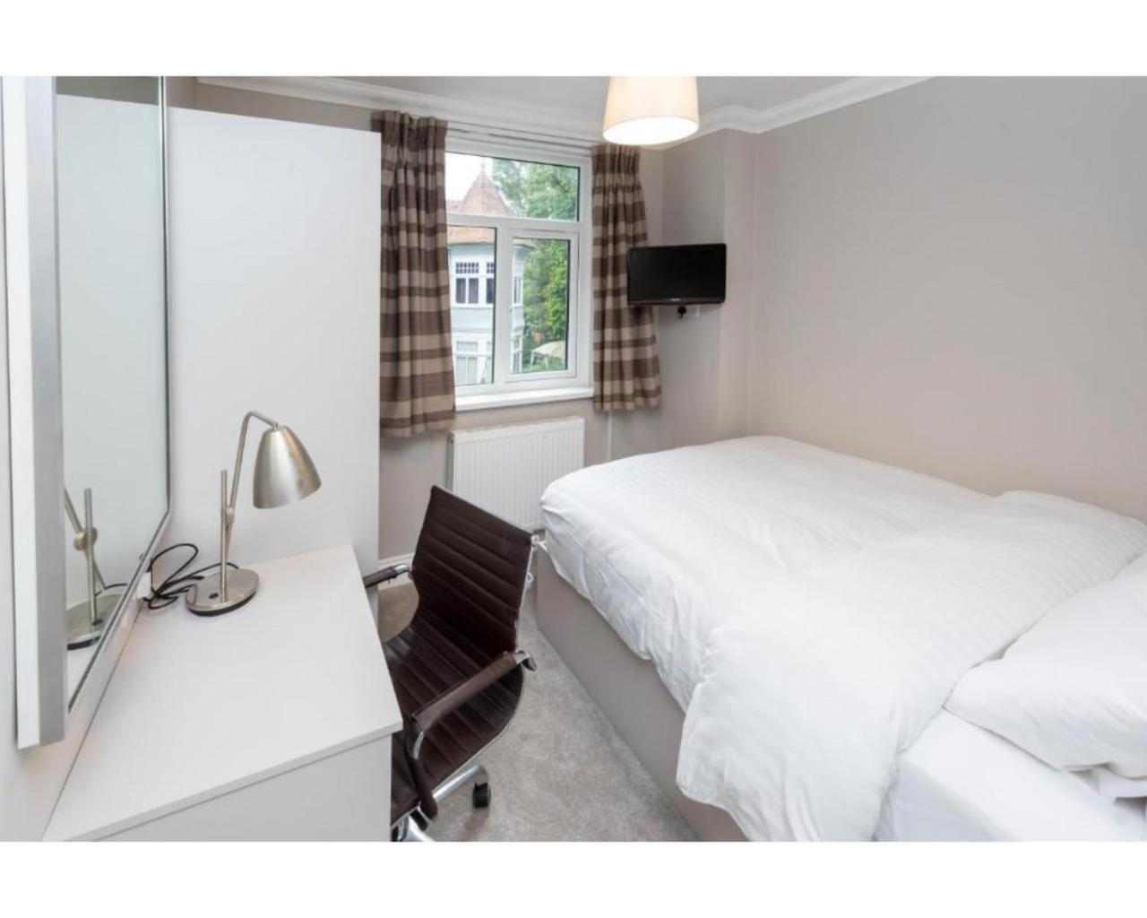 Uno Hotel Heathrow Windsor Slough Quarto foto